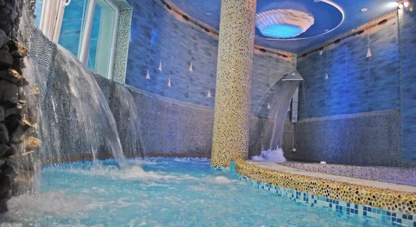 Sole Mio Apartment & Wellness Hallenbad