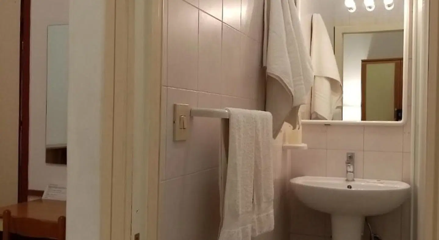 Ariston Hotel & BB Badezimmer