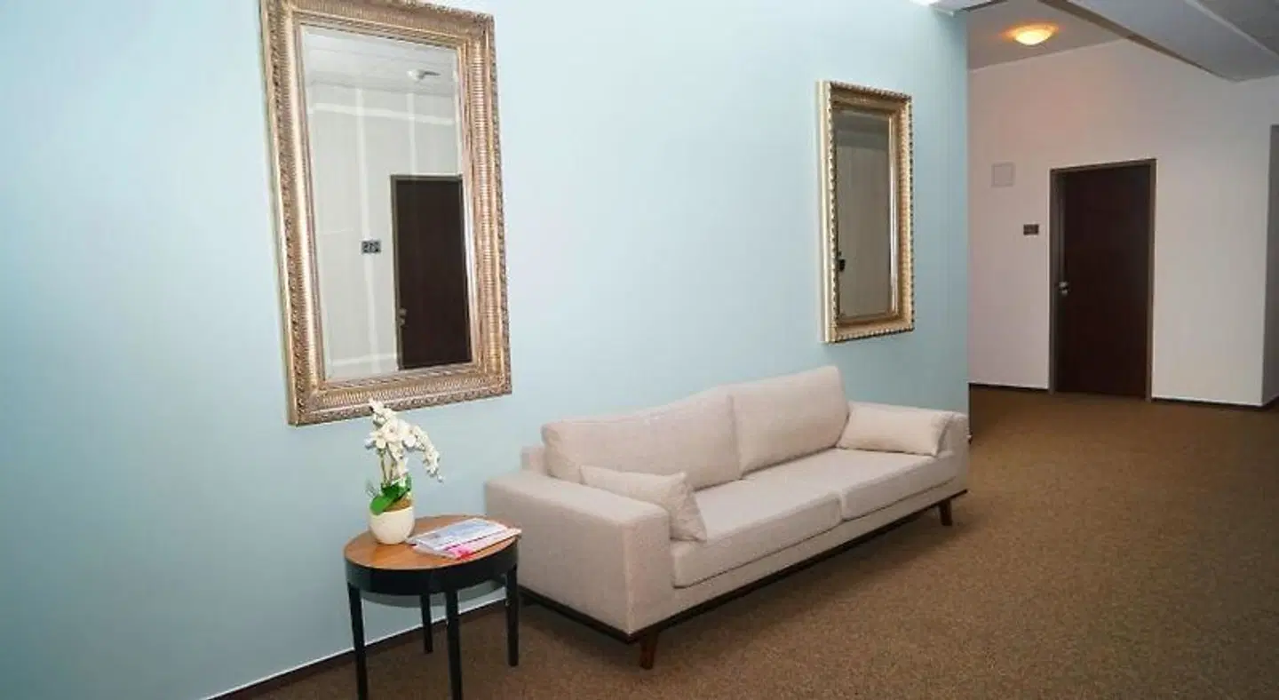 Hotel Class ROOM_EXAMPLE