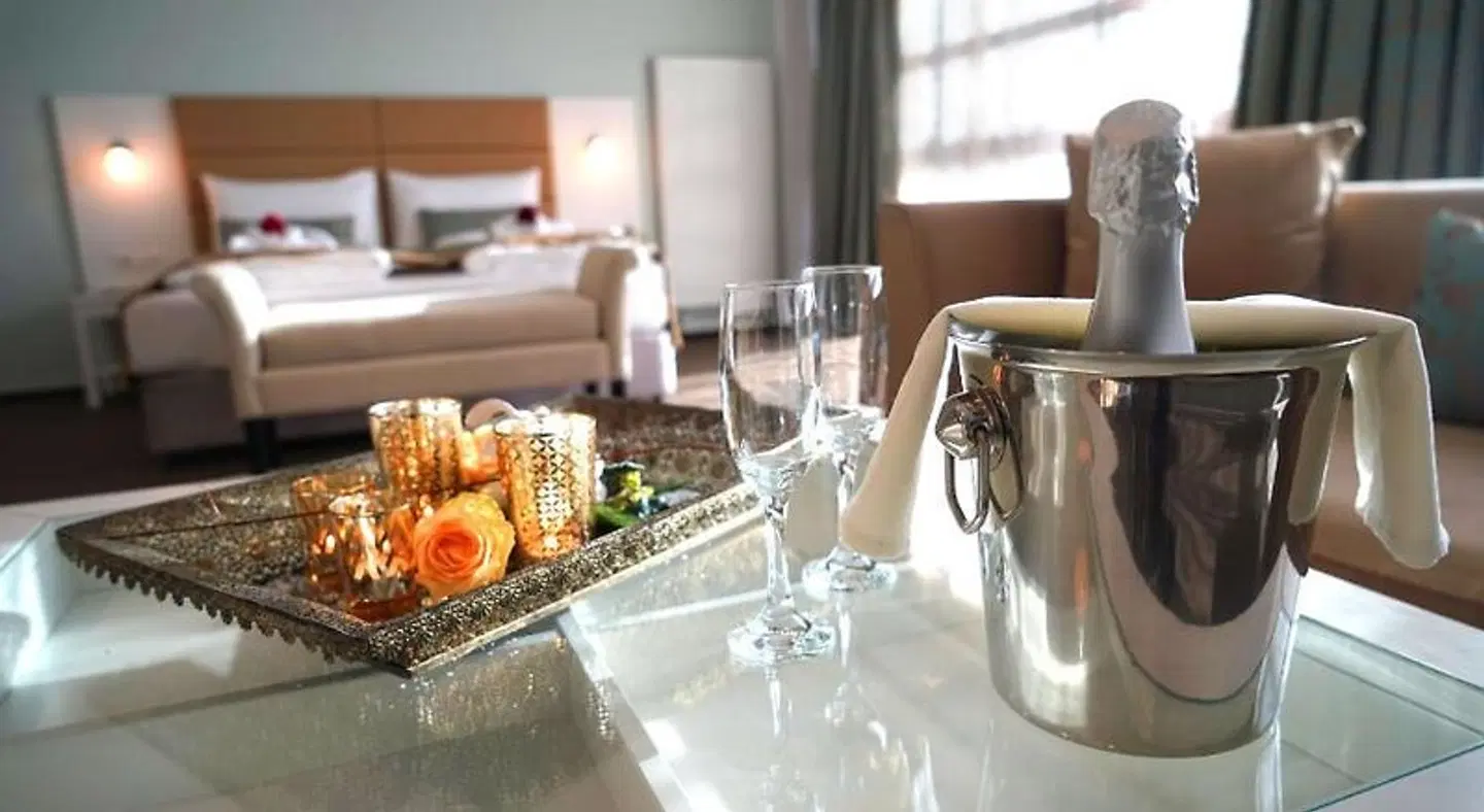 Hotel Class Restaurant