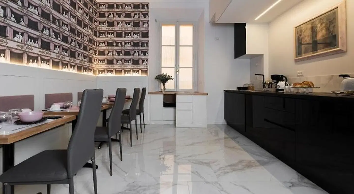 Cavour Suites Guest House - LGBTQIA friendly Restaurant