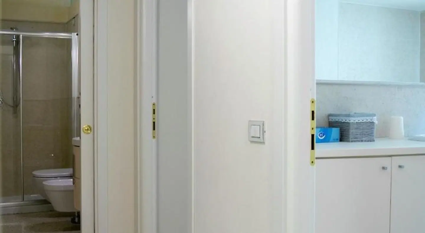 Juliet House Luxury Apartments Badezimmer
