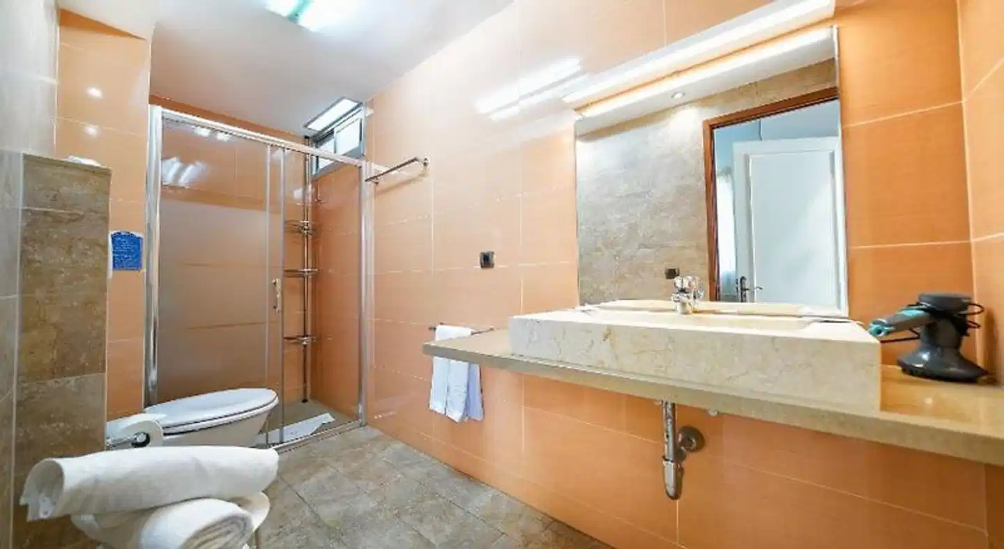 Apartamentos Cocoteros Badezimmer