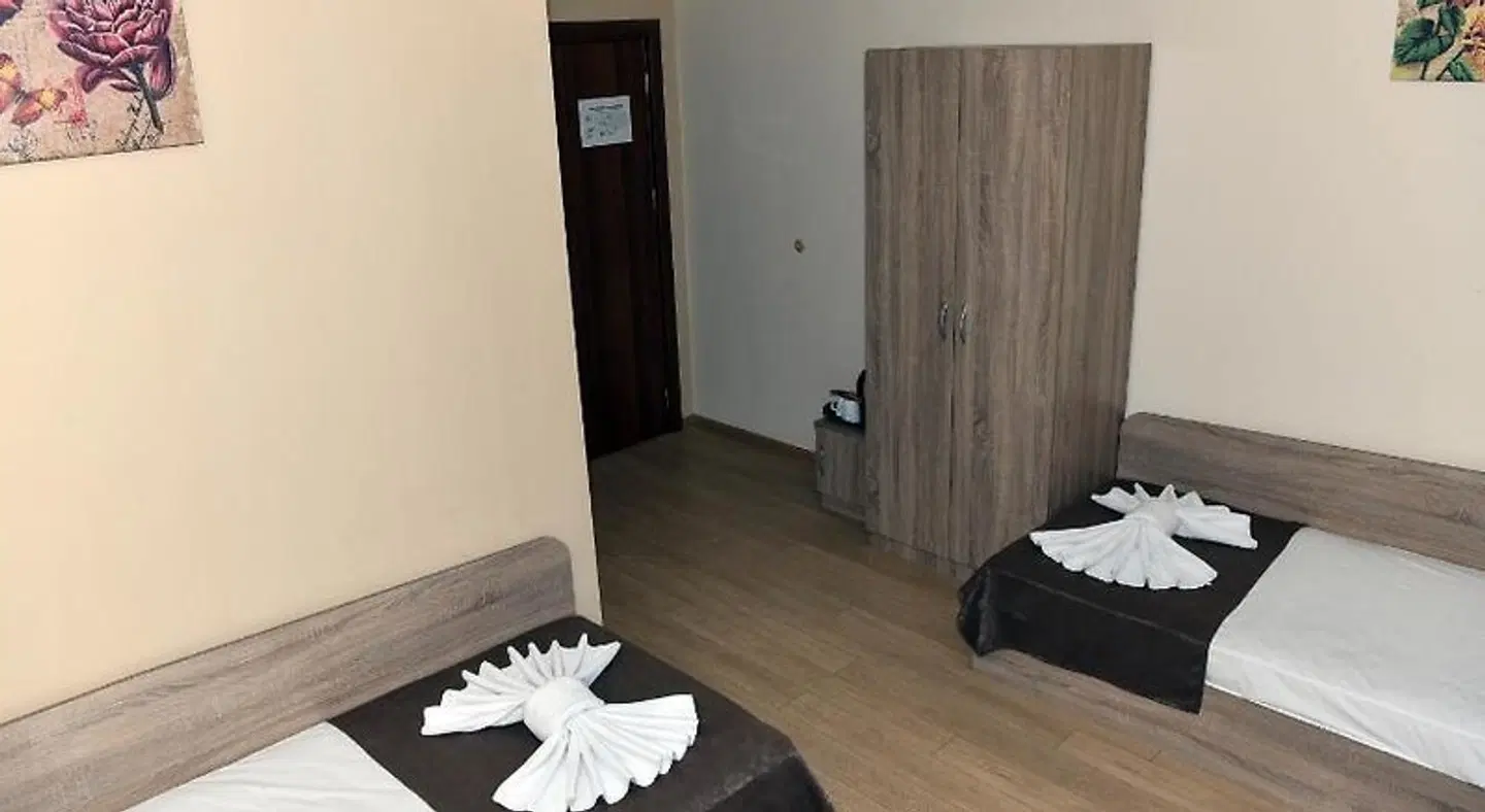 Twain Apart&Rooms HEALTH_BEAUTY