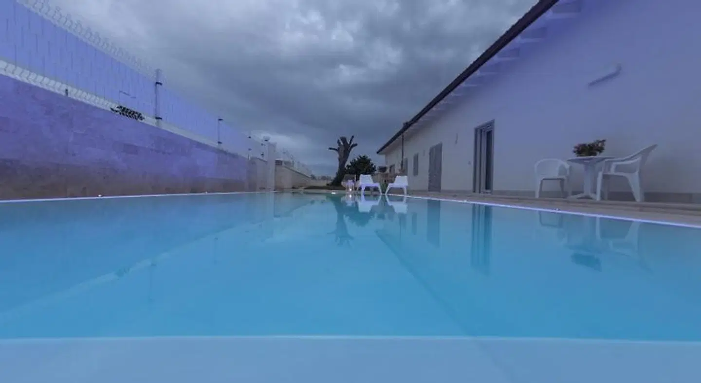 Ofra Matera OUTDOOR_POOL