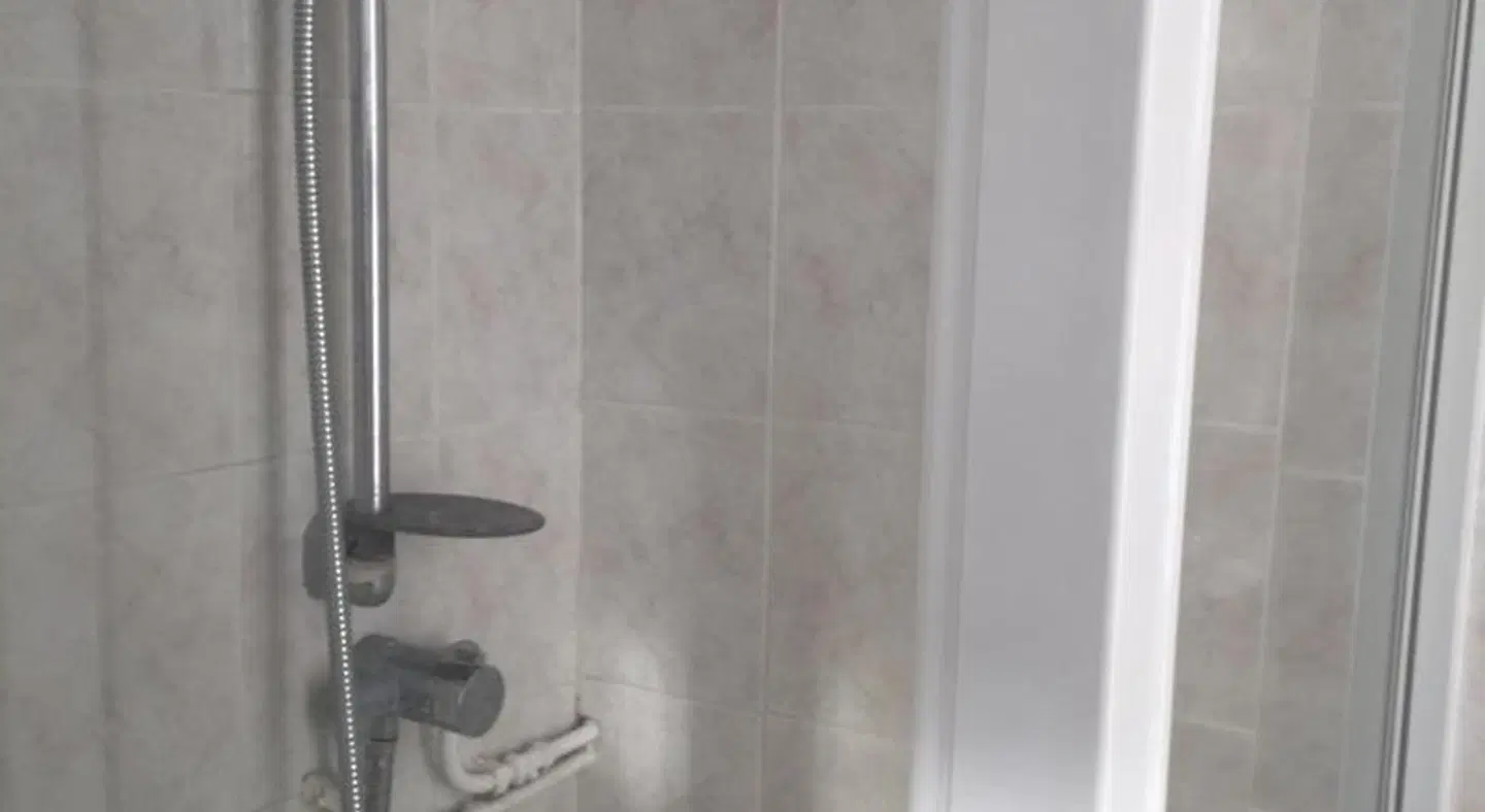 Longfield Guest House Badezimmer