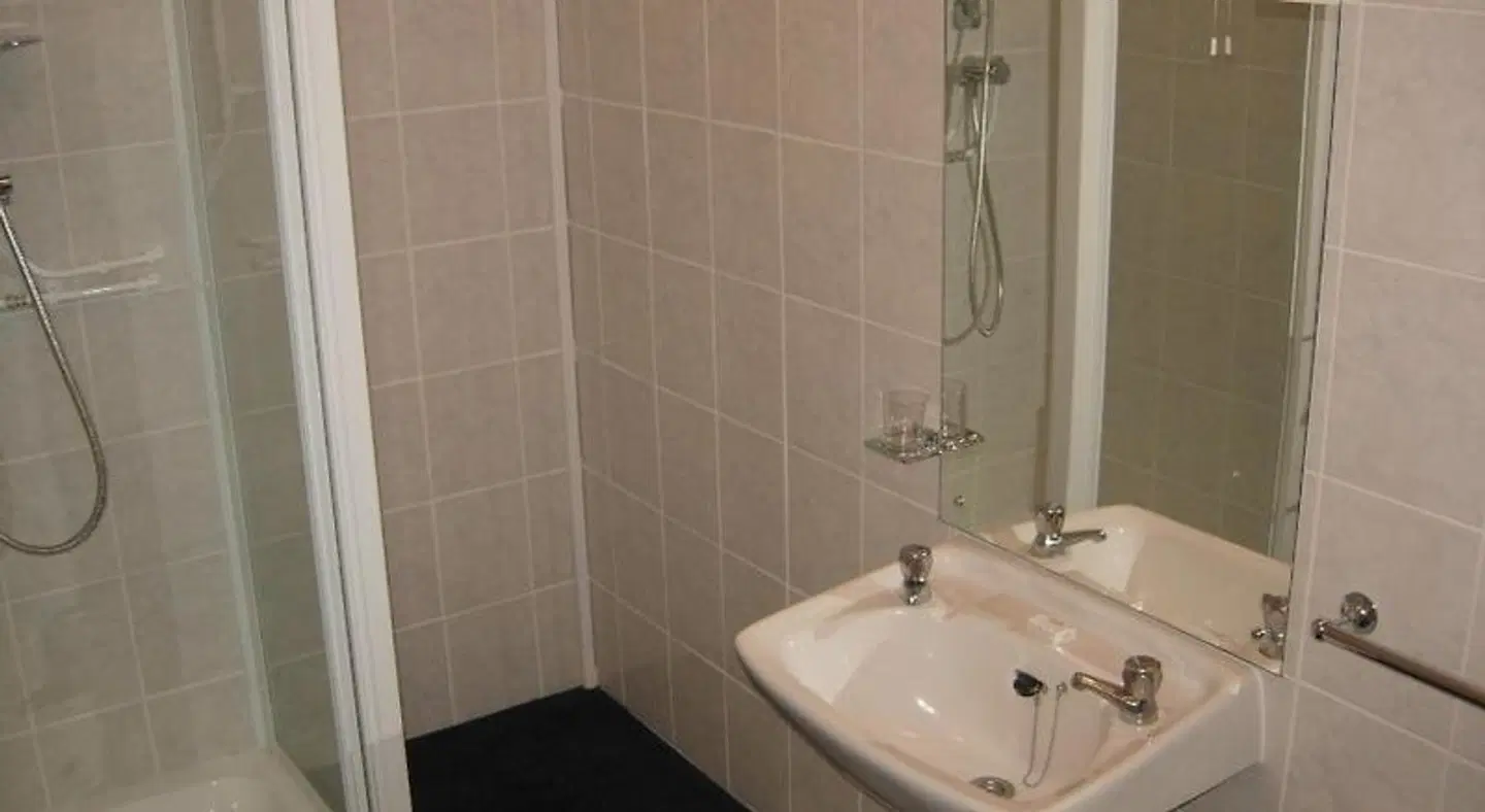 Longfield Guest House Badezimmer