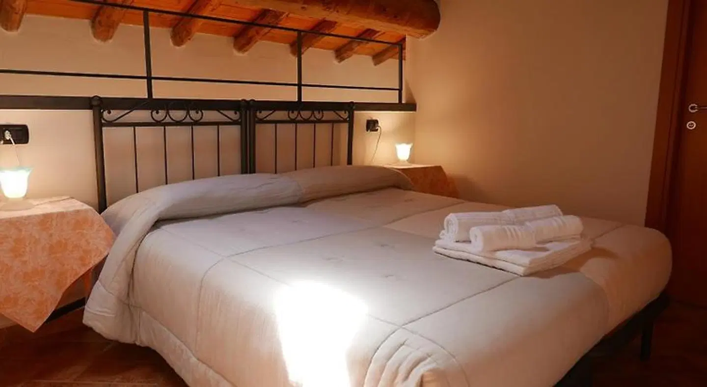Agriturismo La Staffa ROOM_EXAMPLE