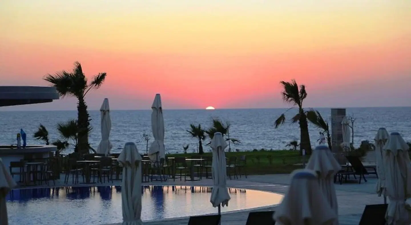 Gold Lagoon Kosher Hotel Terrasse