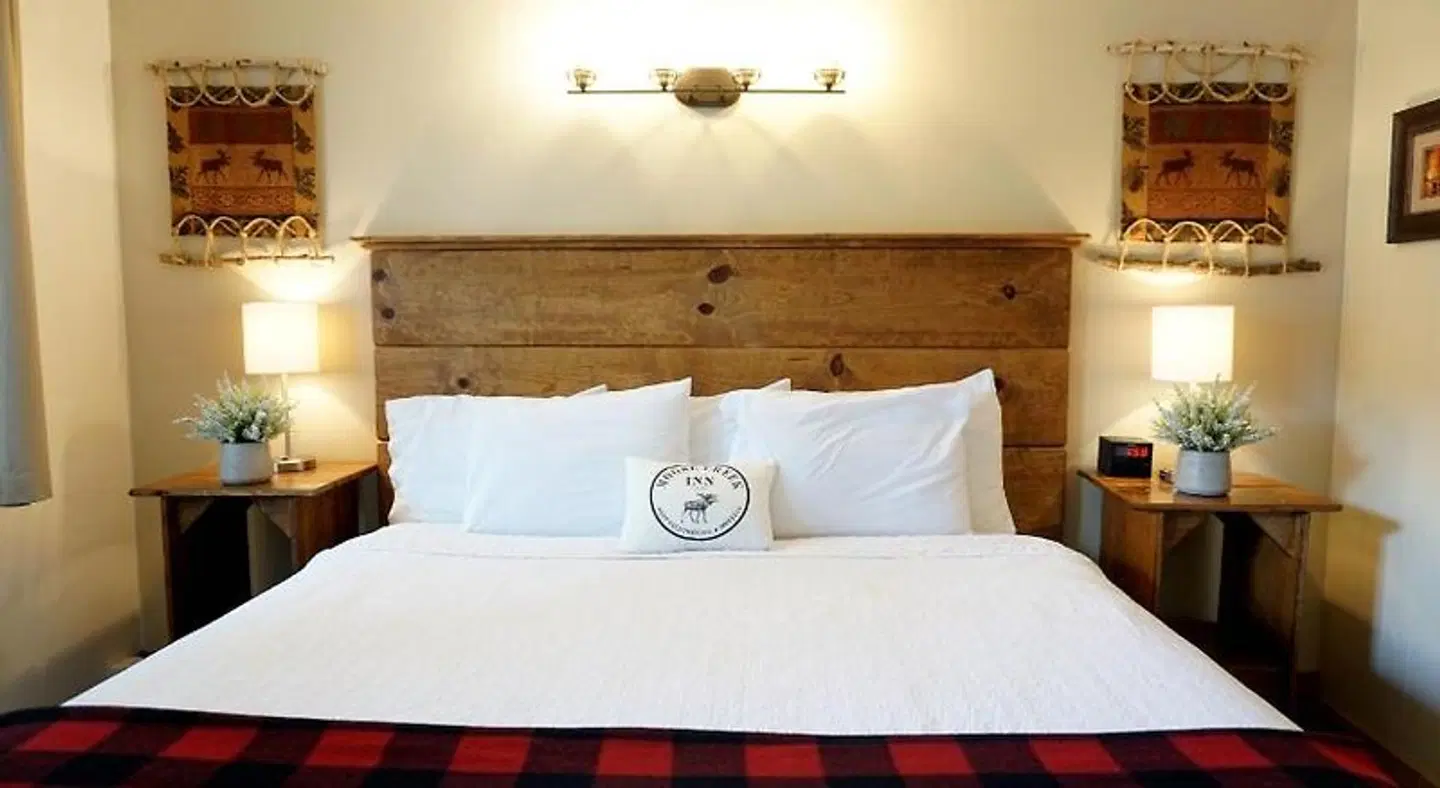 Moose Creek Inn ROOM_EXAMPLE