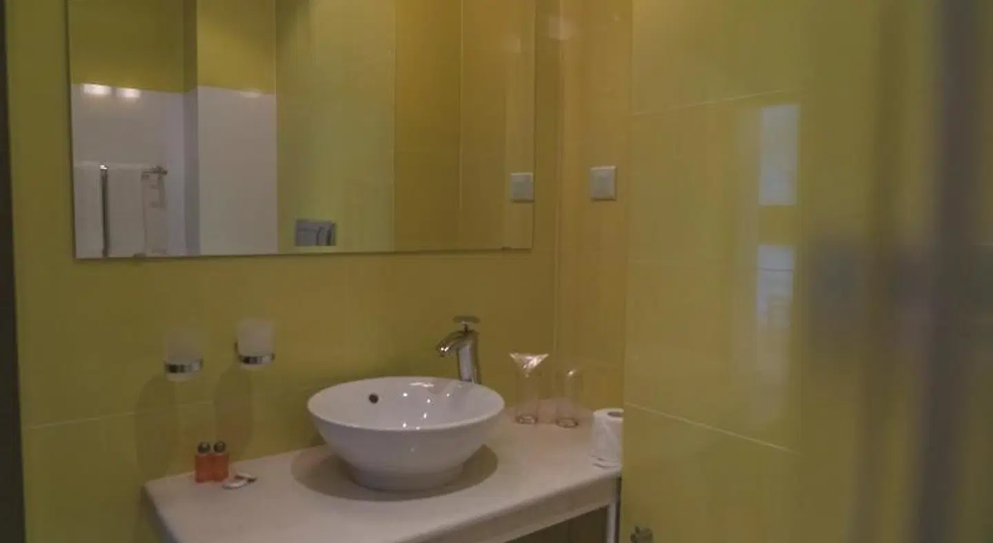 Aparthotel Bendita Mare Badezimmer