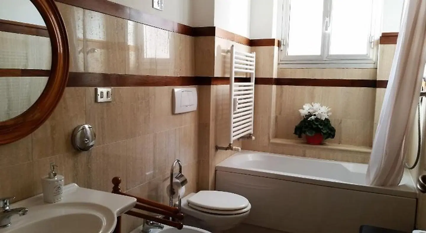 Vatican Suites Happy Holidays Badezimmer