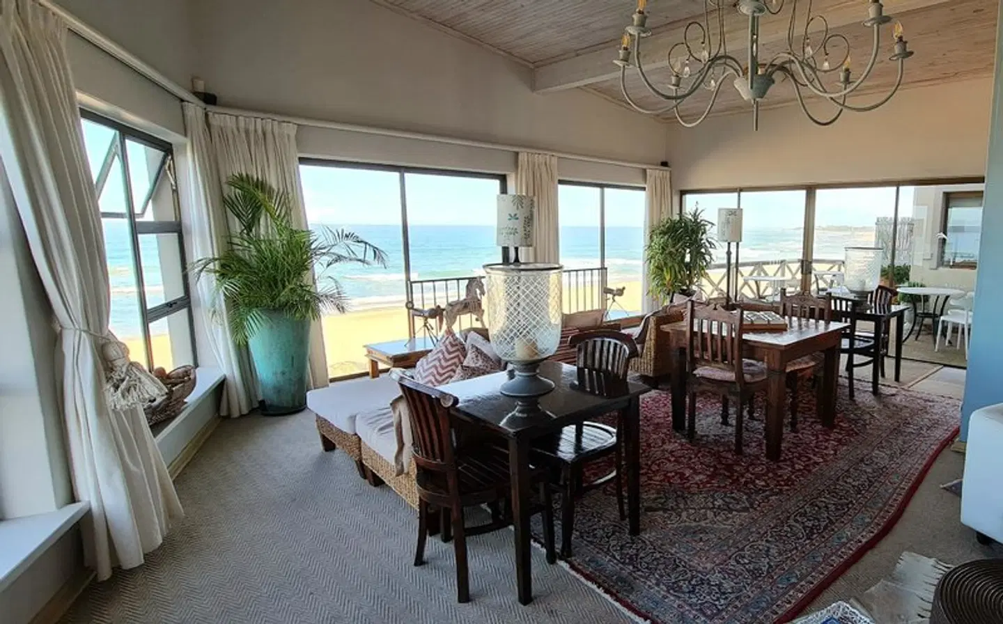On the Beach Guesthouse & Apartments ROOM_EXAMPLE
