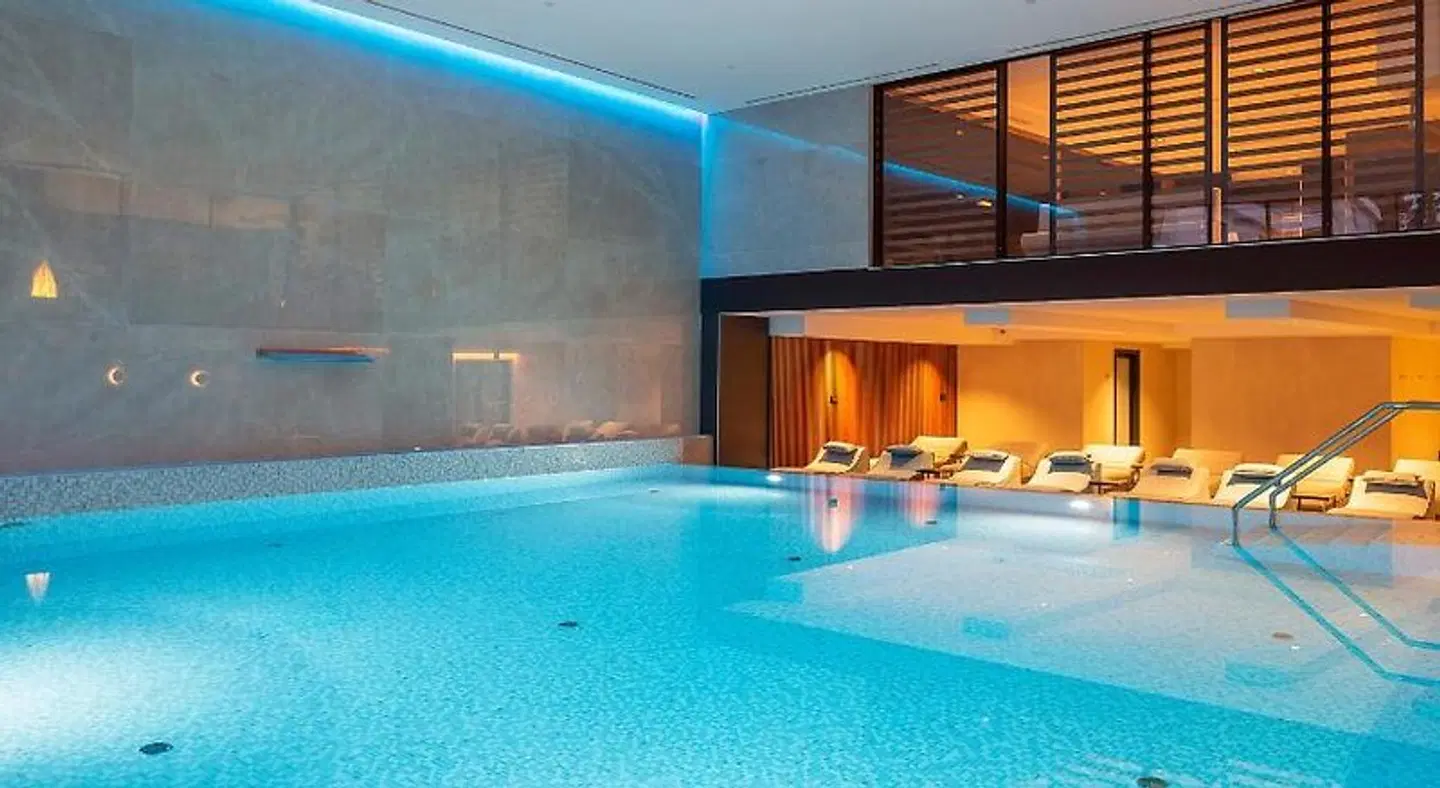 Luxury Hotel Riva Hallenbad