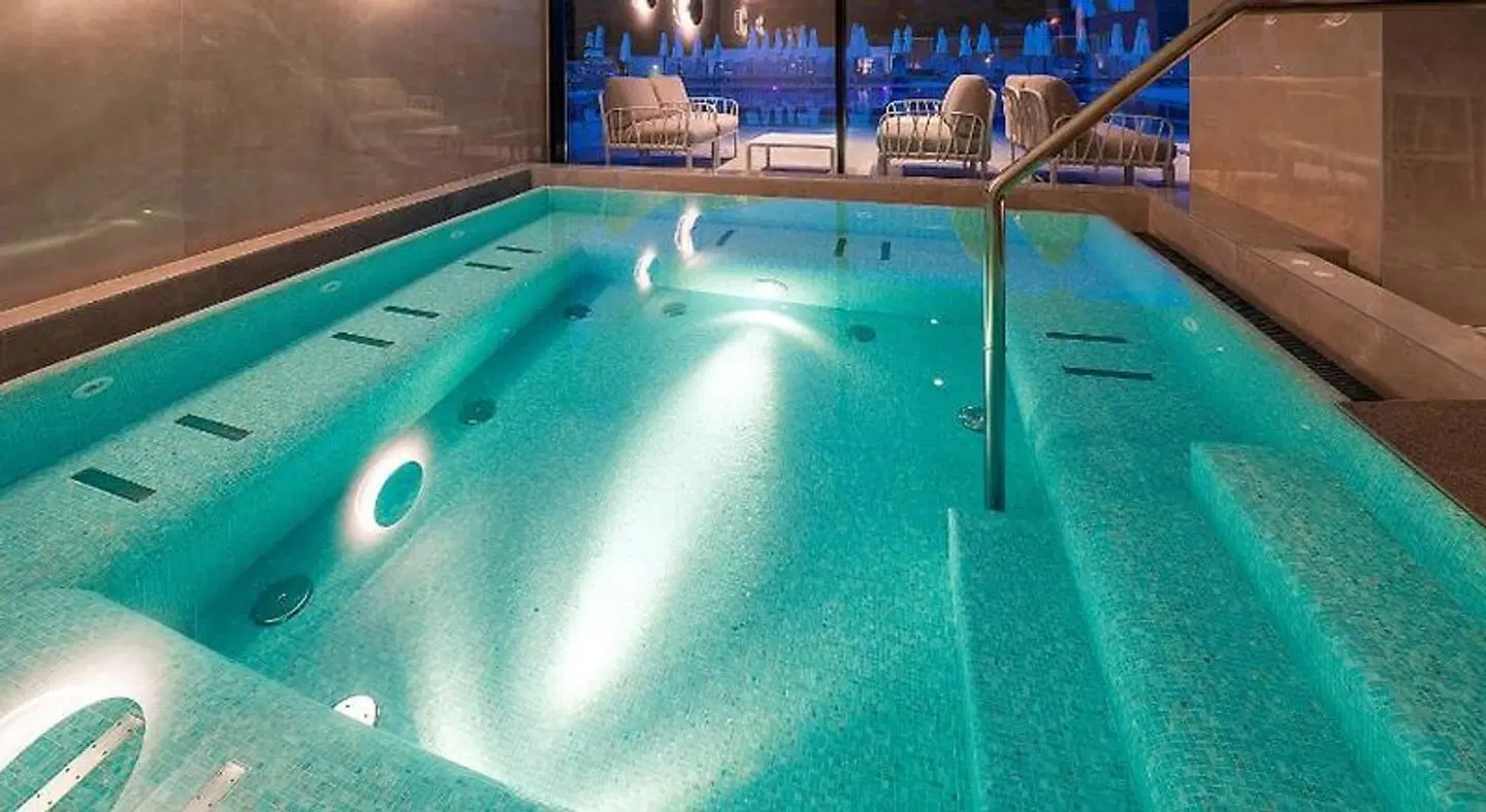 Luxury Hotel Riva Hallenbad