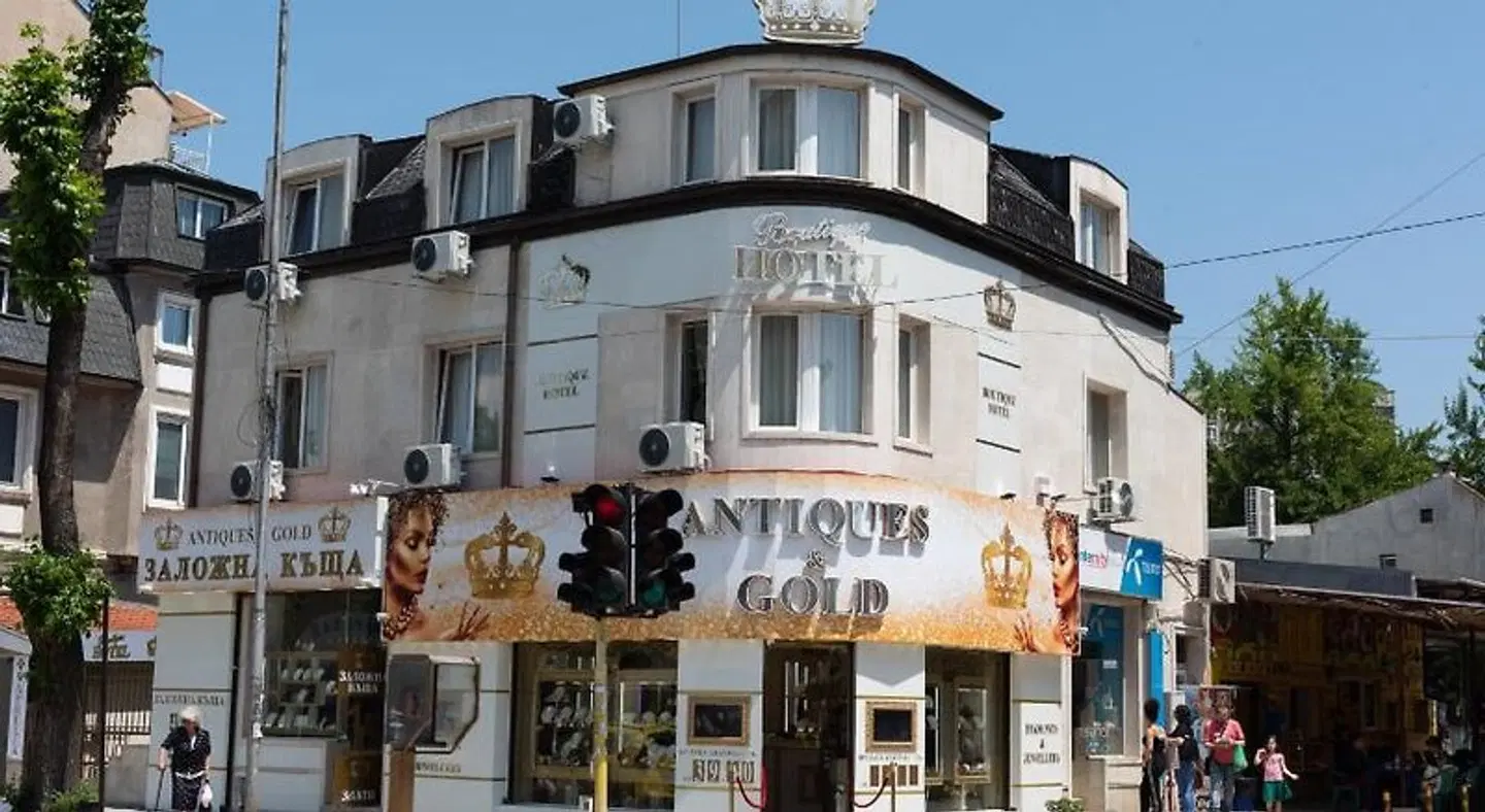 ANTIQUES & GOLD Boutique Hotel EXTERIOR