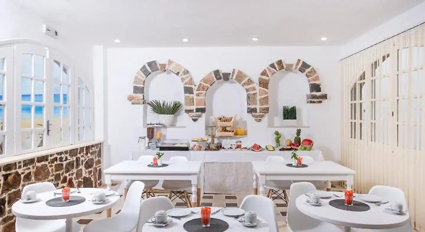 Mistral Hotel Restaurant