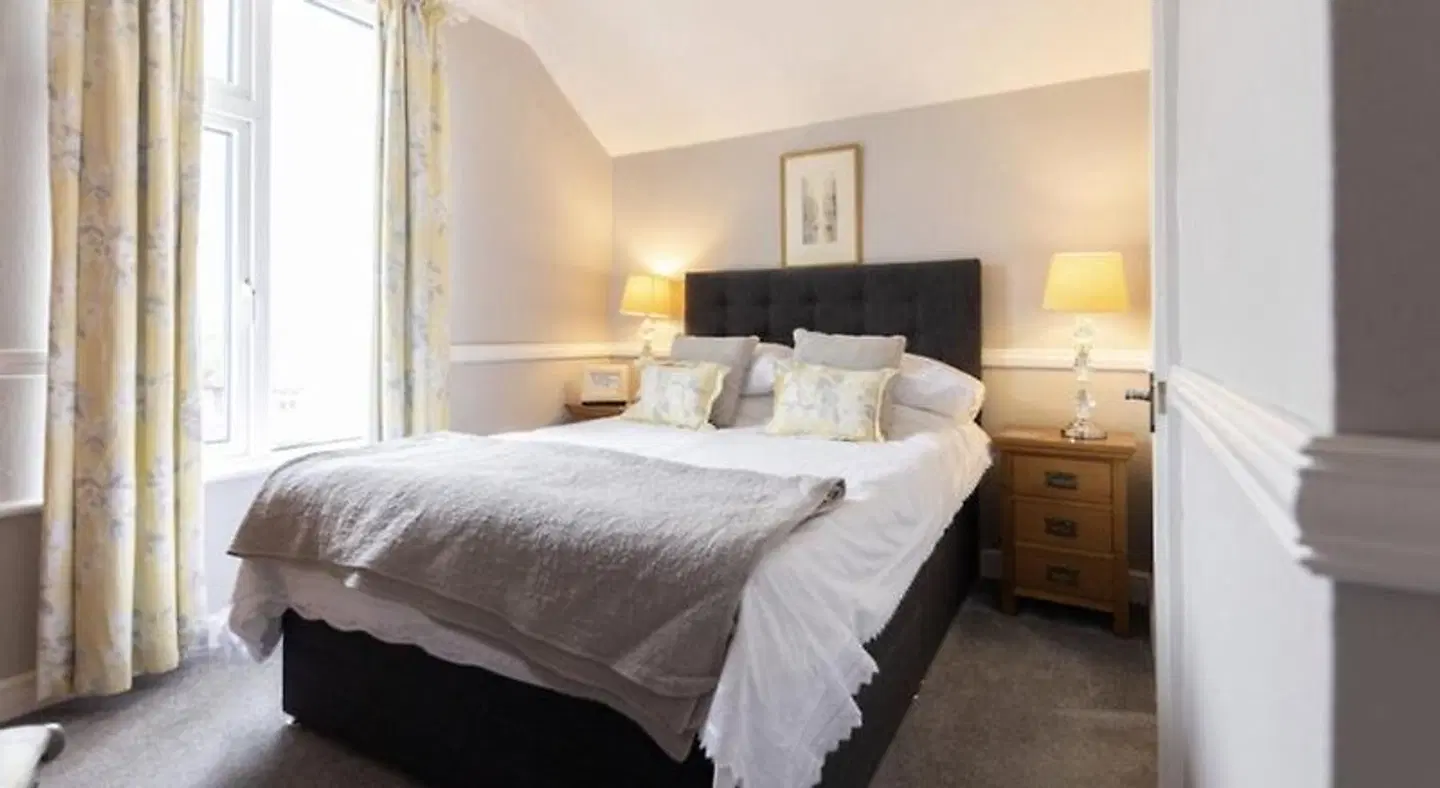 Albury House ROOM_EXAMPLE