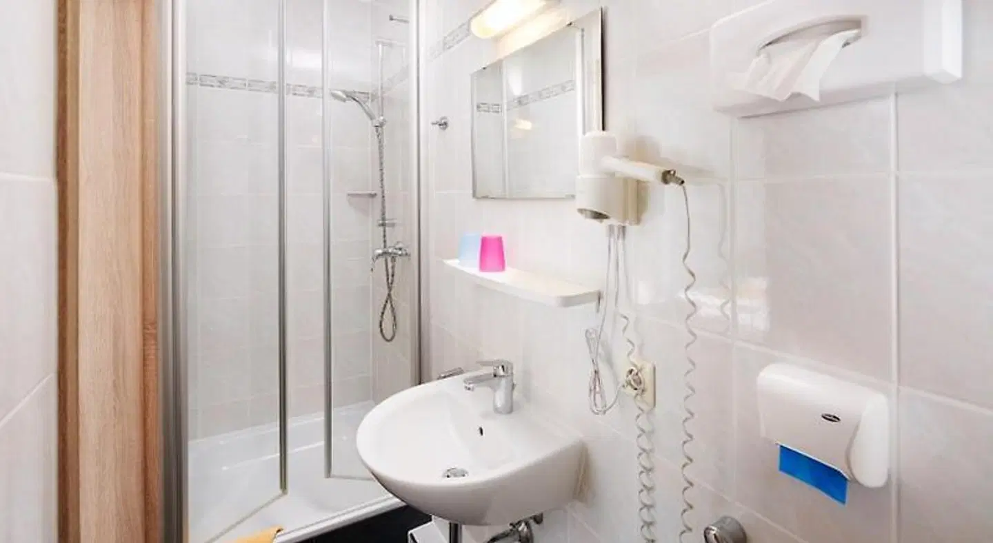 Gasthof Zum Hobel Badezimmer