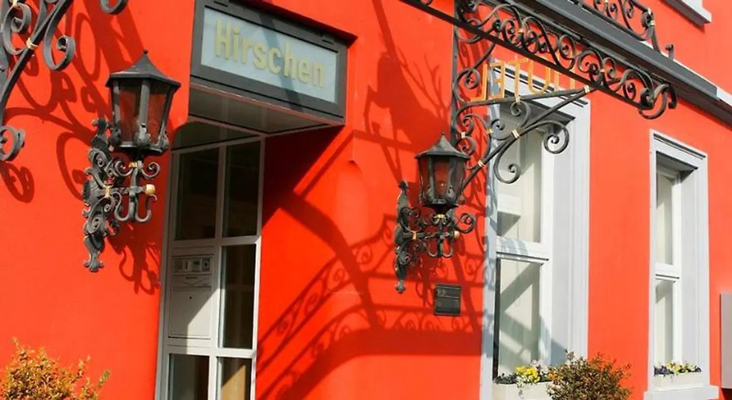 Hirschen EXTERIOR