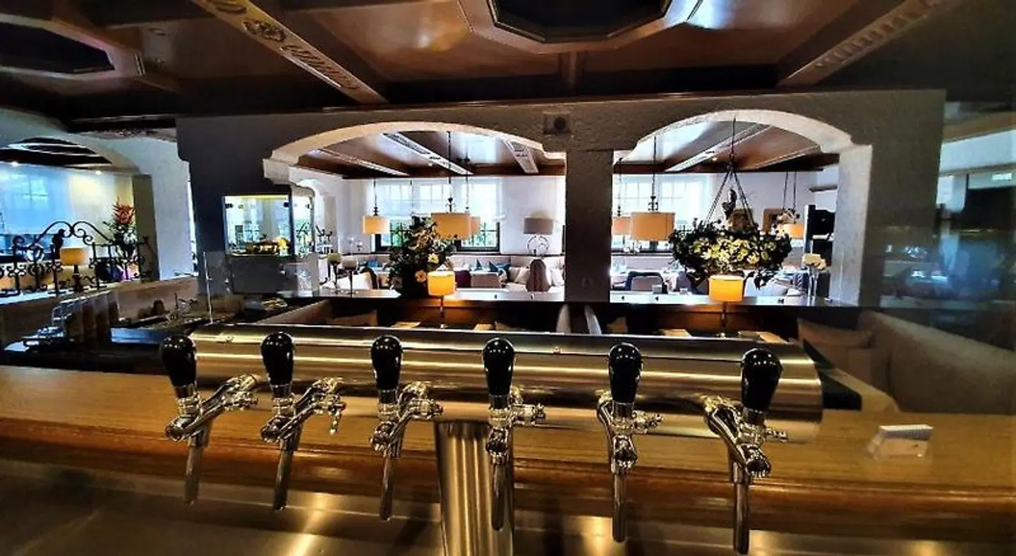 Zur Dreispitz Bar