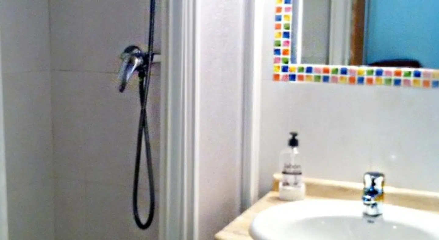 Hostal Del Carmen Badezimmer