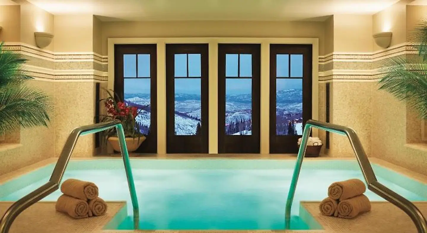 Montage Deer Valley Hallenbad