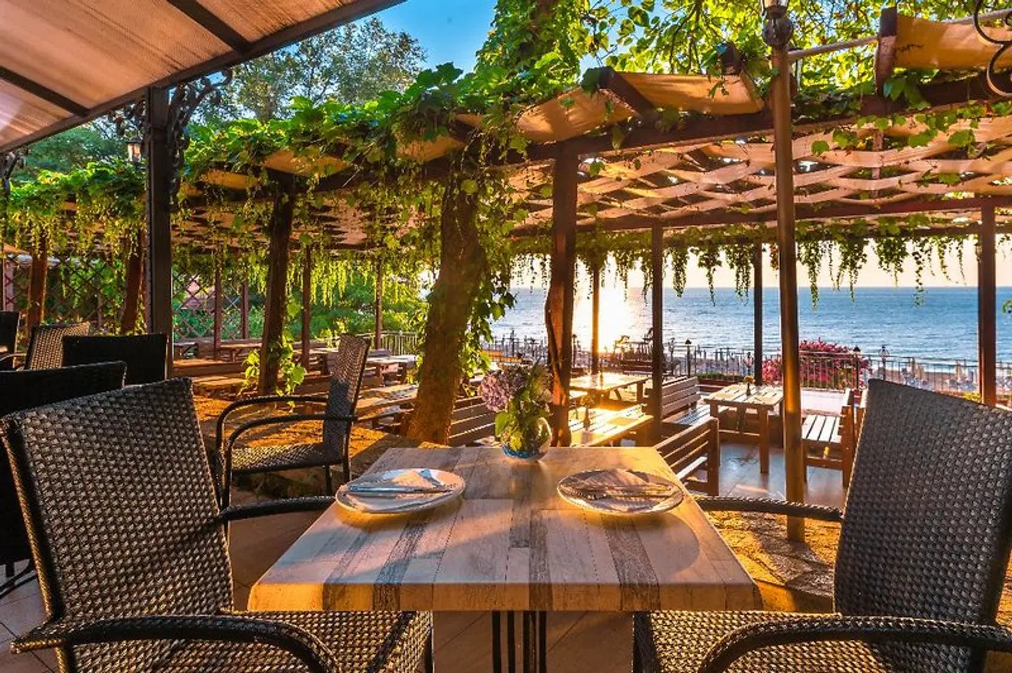 Vemara Beach Restaurant