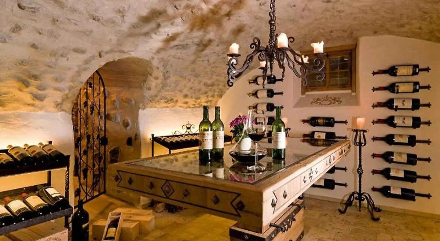 Romantik Hotel "Die Krone von Lech" Bar