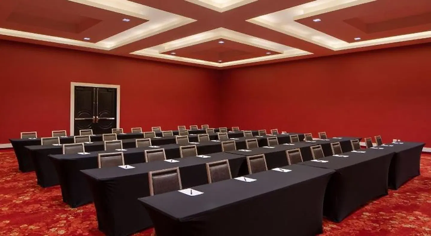 The Davenport Grand, Autograph Collection Konferenz