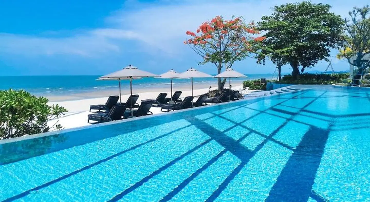 Baba Beach Club Hua Hin by Sri OUTDOOR_POOL