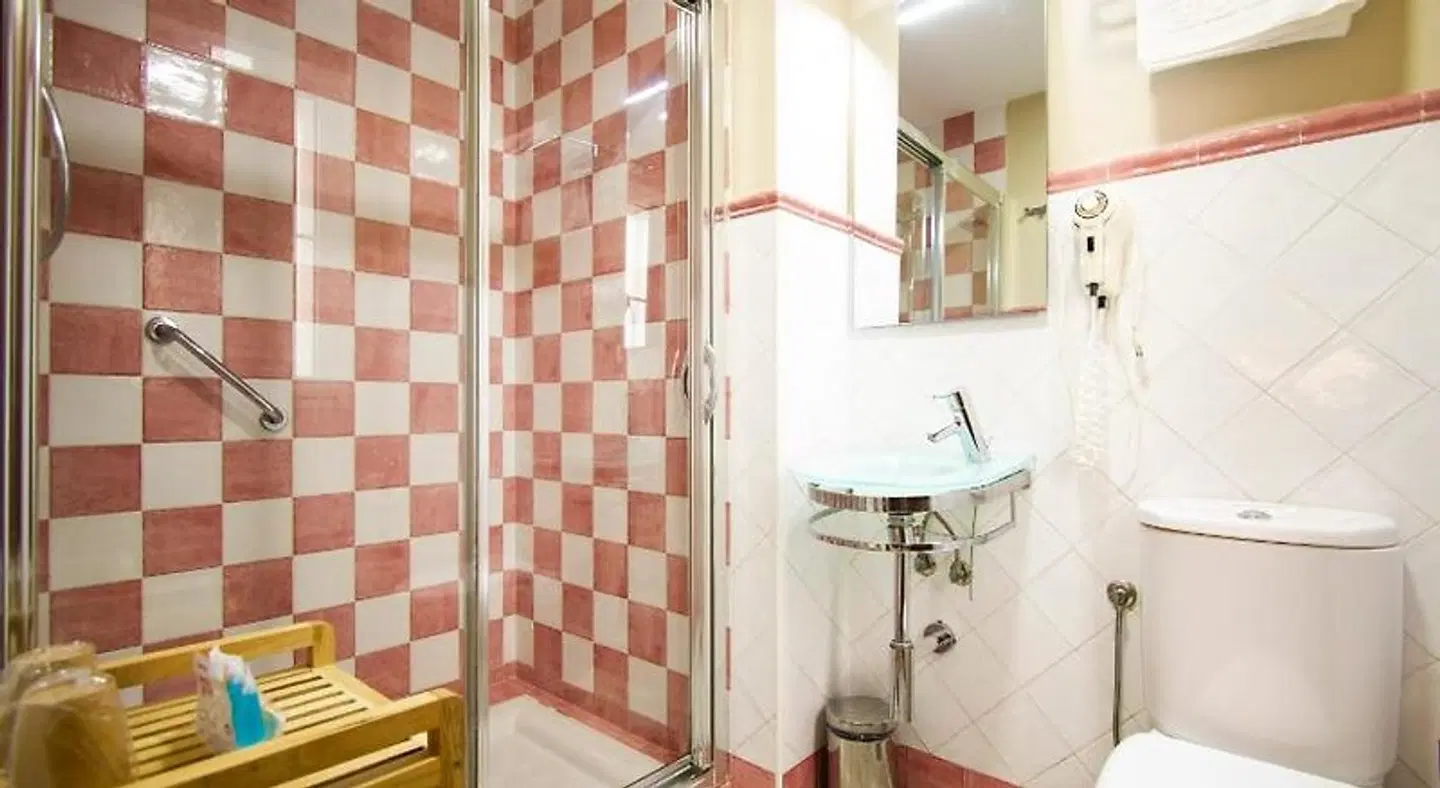 Hostal Alameda Badezimmer