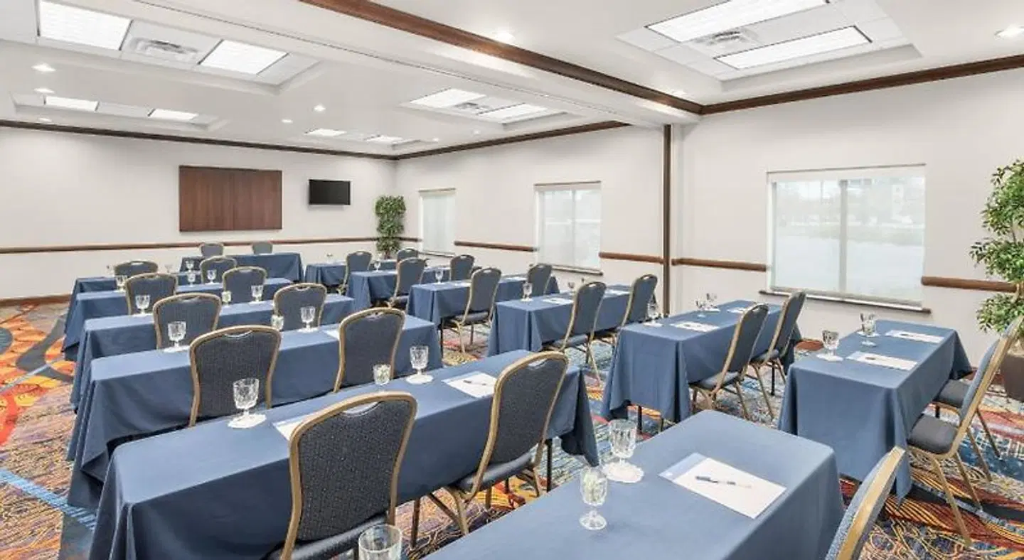 Holiday Inn Express & Suites Wilmington-Newark by IHG Konferenz