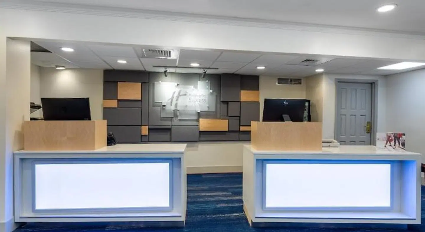Holiday Inn Express & Suites King Of Prussia by IHG LOUNGE_LOBBY
