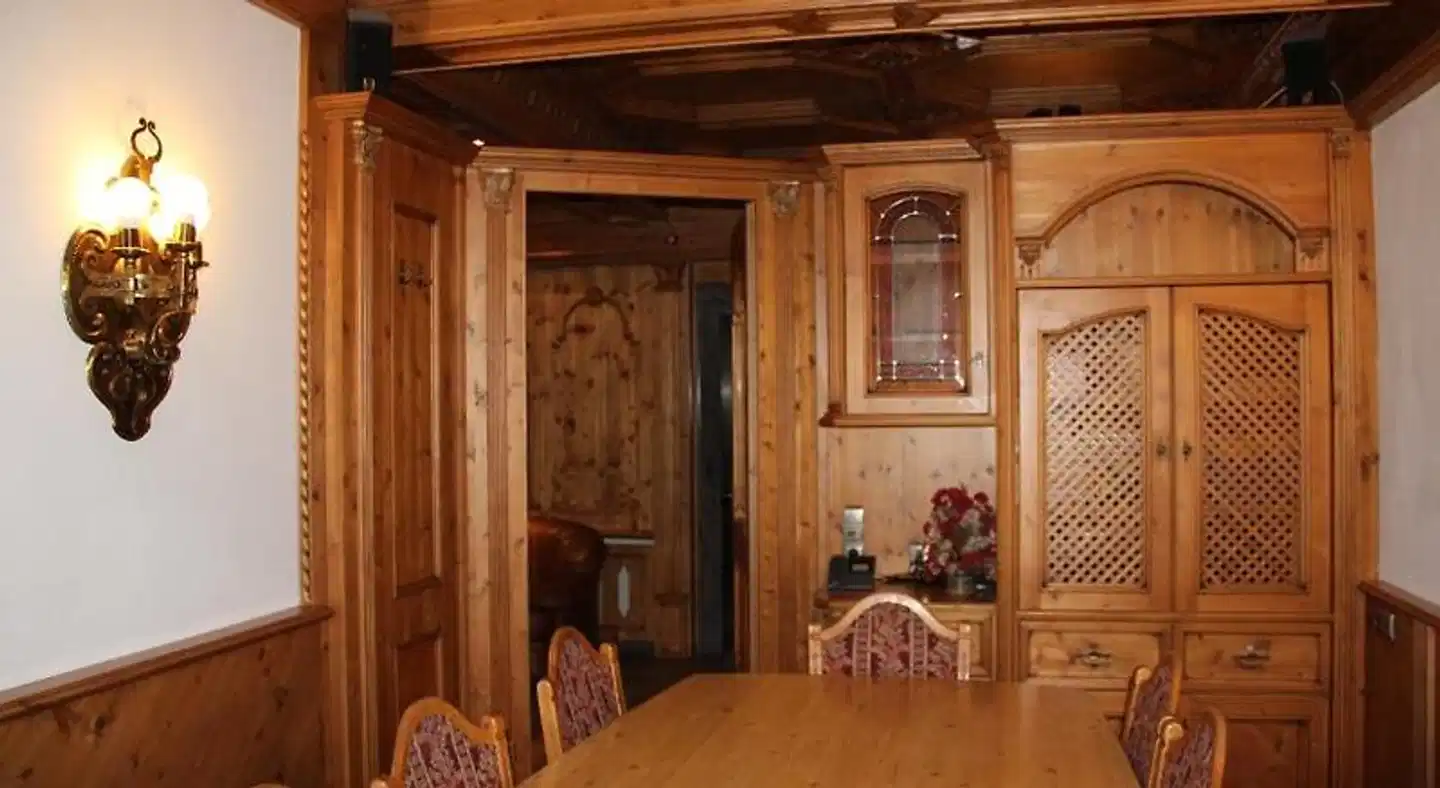 Tyrolis Lobby