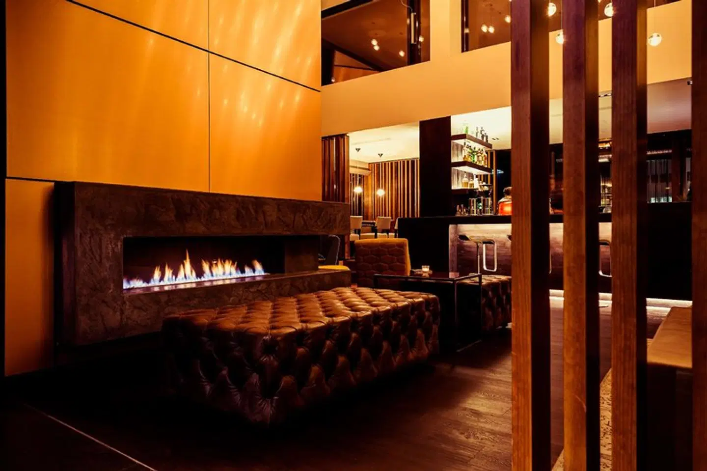 SAKS LOUNGE_LOBBY