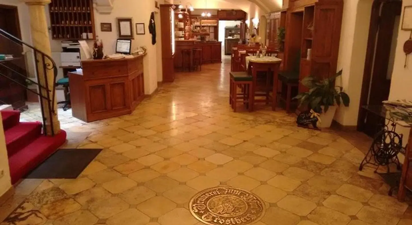 Pfaubräu LOUNGE_LOBBY