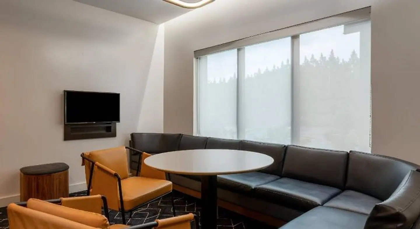 Courtyard by Marriott Columbus Airport ROOM_EXAMPLE