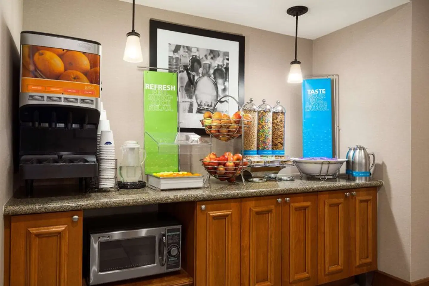 Hampton Inn & Suites Williamsburg-Central ROOM_EXAMPLE
