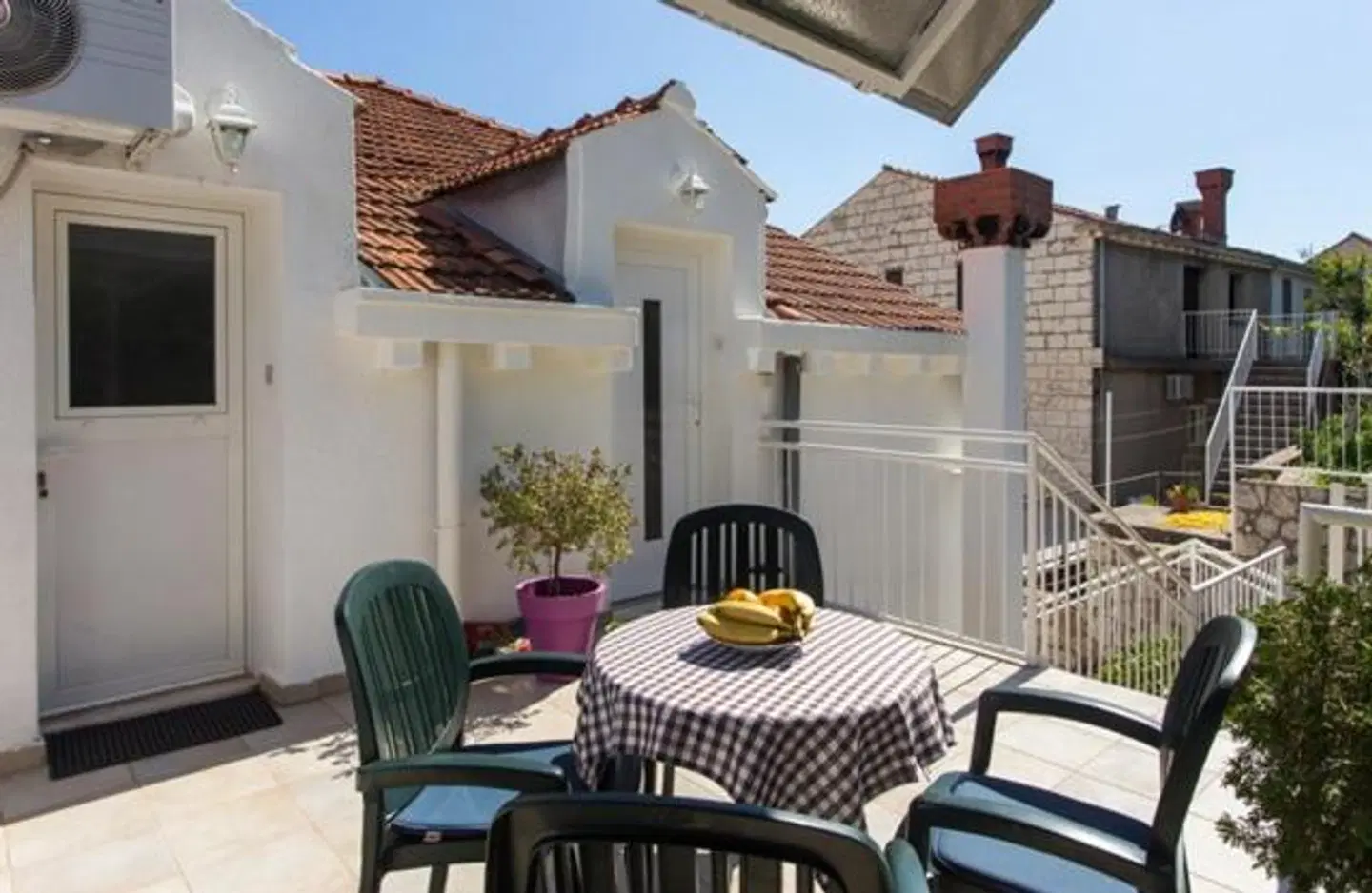 Apartment and Rooms Zora Terrasse