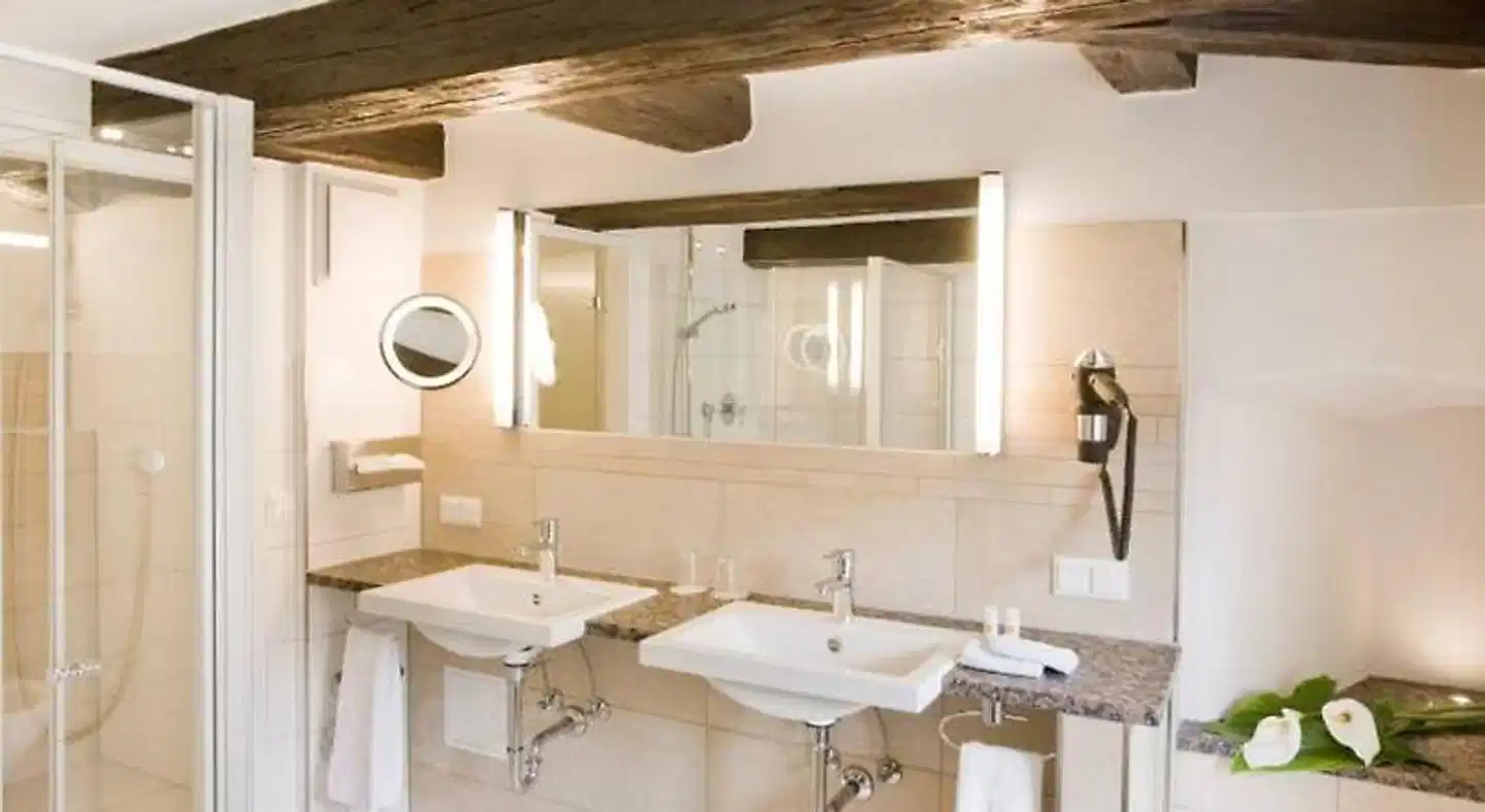 Hotel Münchner Hof und Dependance Blauer Turm Badezimmer