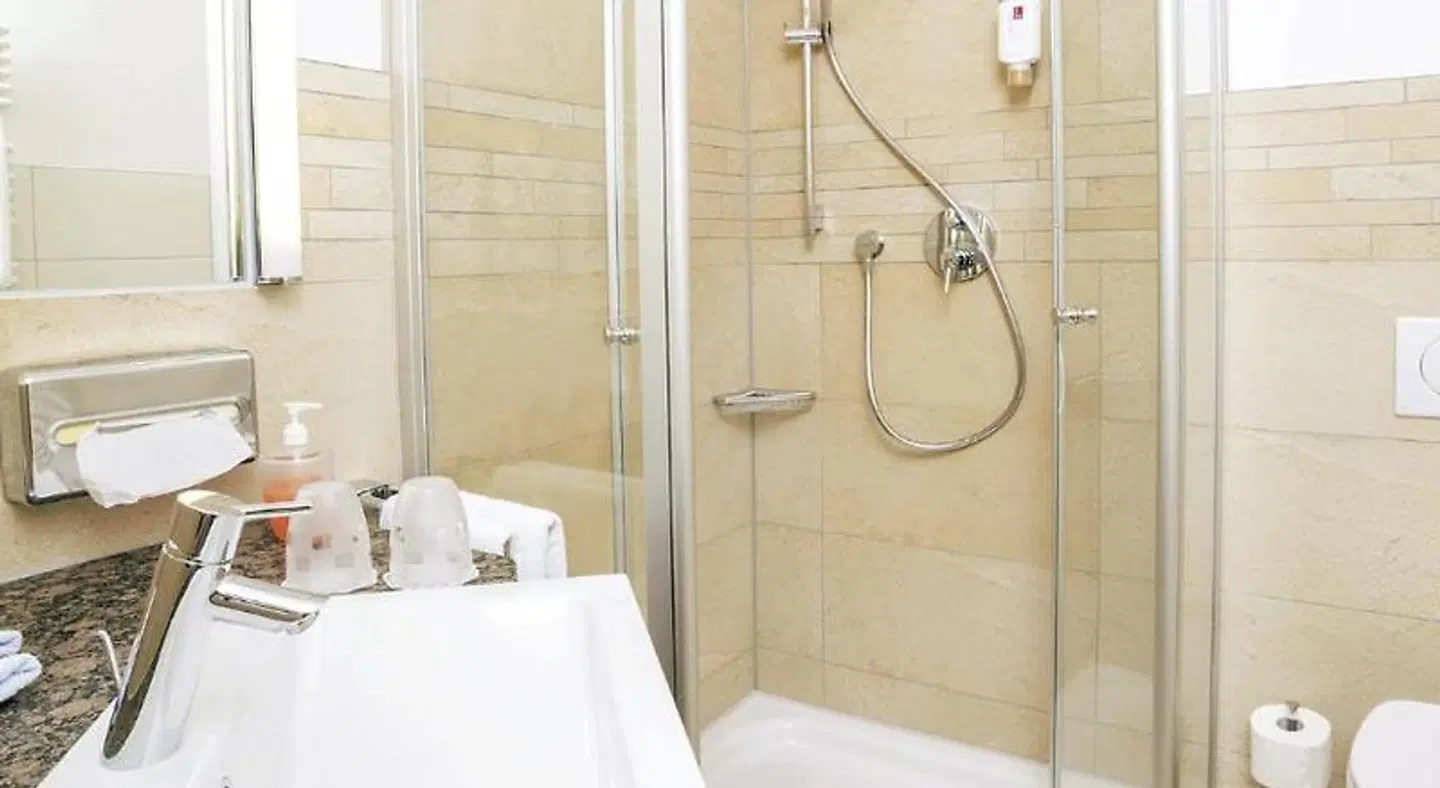 Hotel Münchner Hof und Dependance Blauer Turm Badezimmer