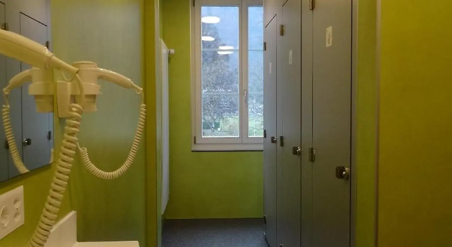 Backpackers Villa Sonnenhof - Hostel Interlaken Badezimmer