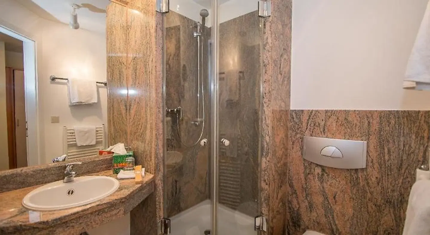 Hotel Garni am Markt Badezimmer