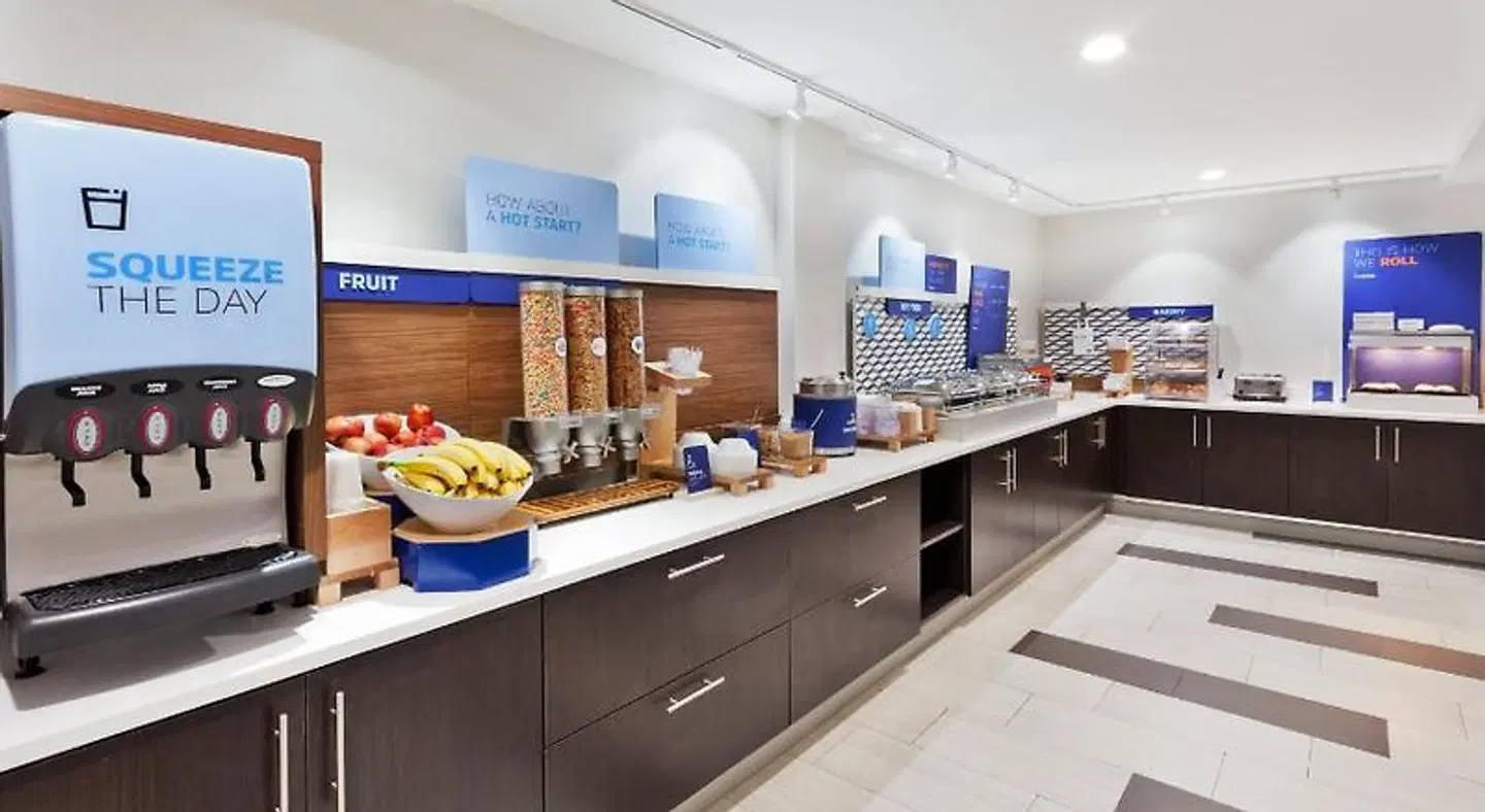 Holiday Inn Express & Suites Montgomery E - Eastchase by IHG Restaurant