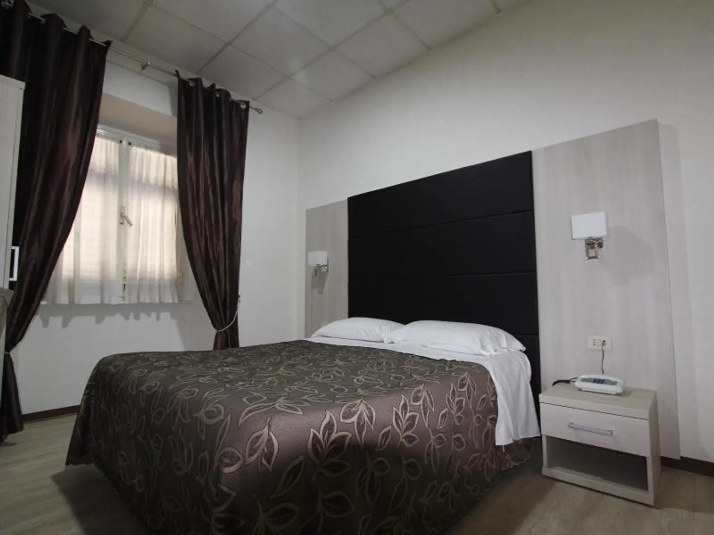 Concorde ROOM_EXAMPLE