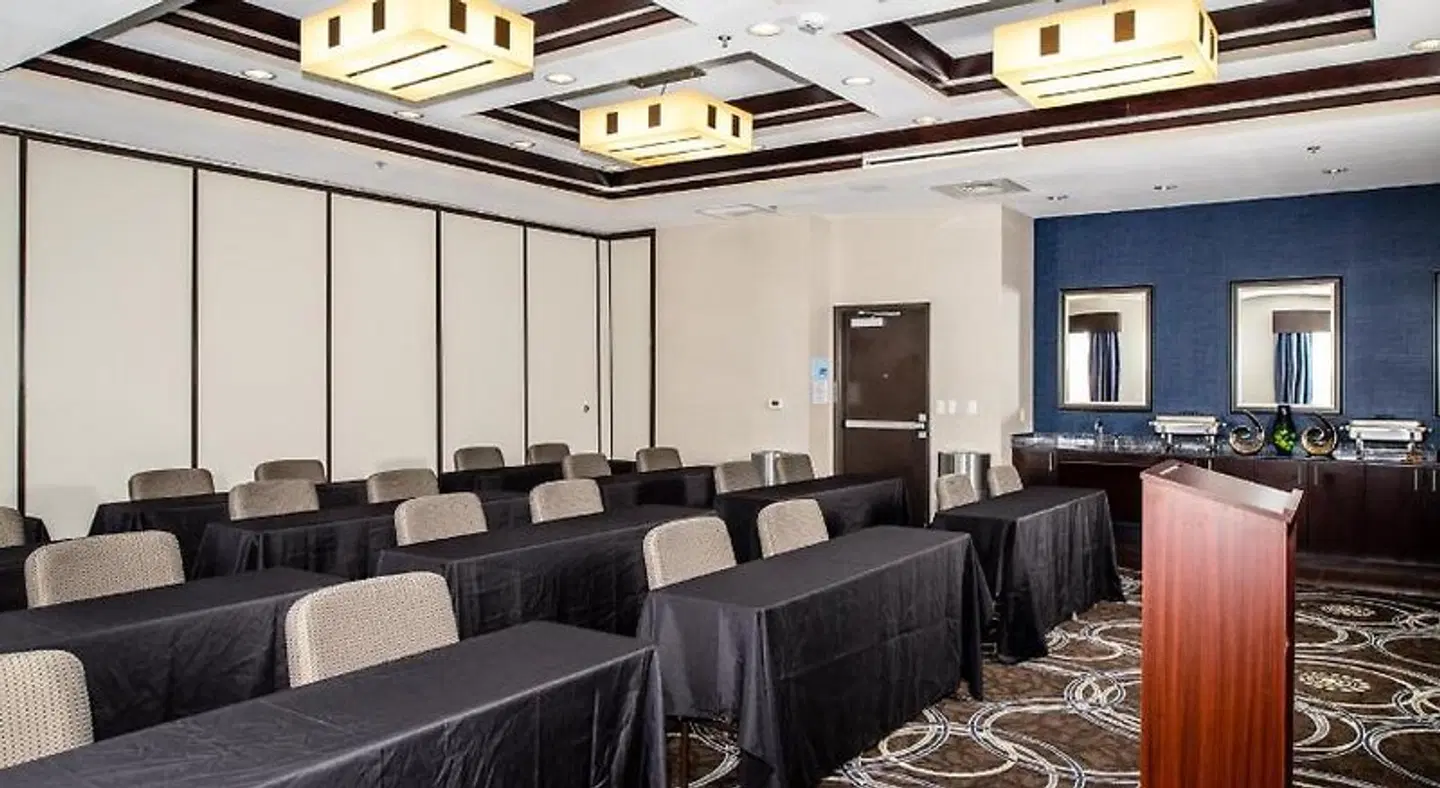 Holiday Inn Express & Suites Austin NW - Arboretum Area by IHG Konferenz