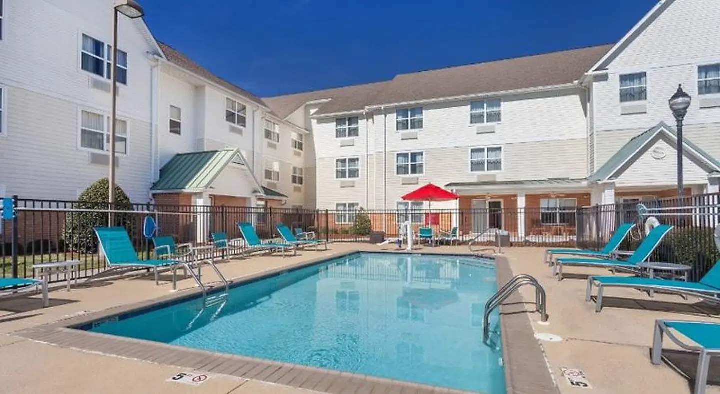 TownePlace Suites Huntsville OUTDOOR_POOL
