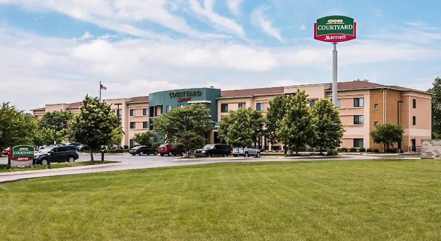 Courtyard by Marriott Lafayette EXTERIOR