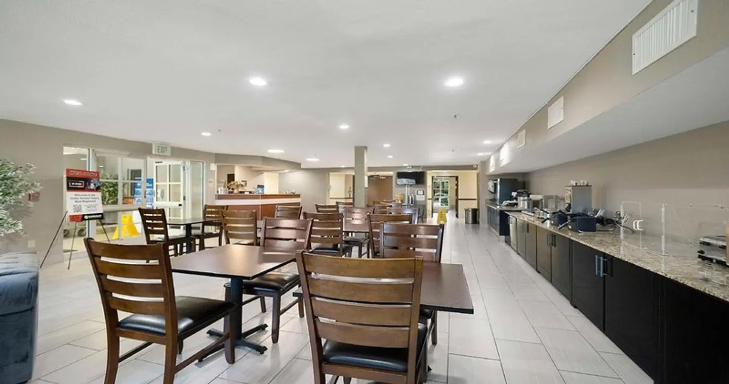 SureStay Plus Hotel By Best Western Rocklin Bar